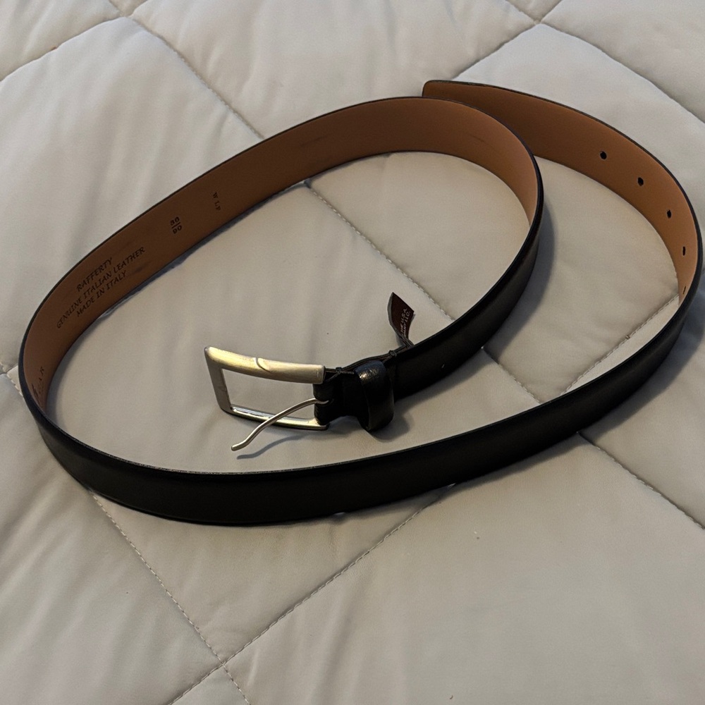 Trafalgar Black and Tan Leather Belt
